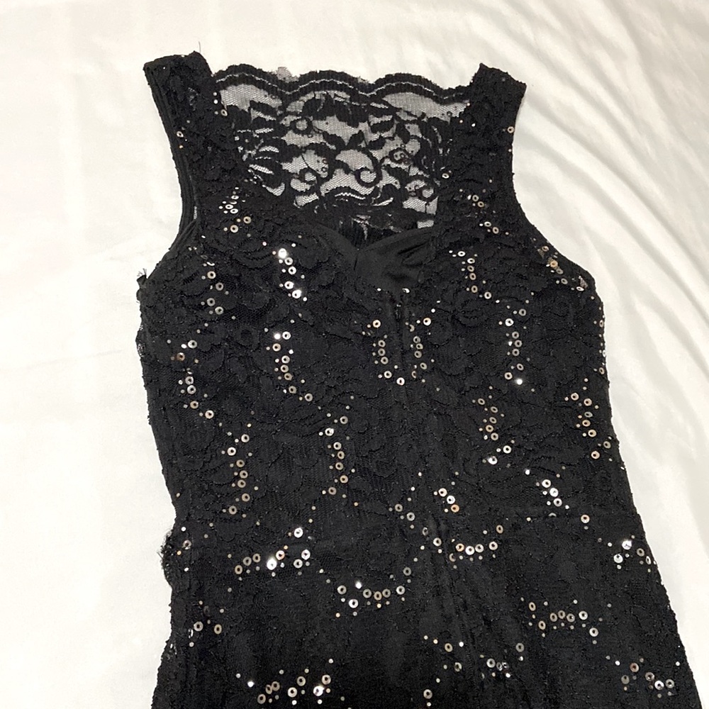 Prom dress. - Picture 2 of 3